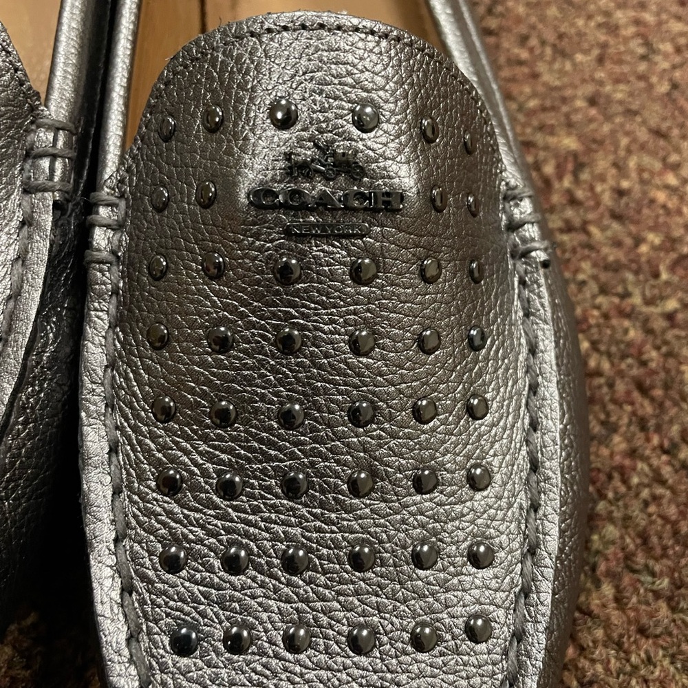 SWEET! Coach Metallic Silver Studded Flats - Orlene A00496 - Excellent Condition - Picture 4 of 7